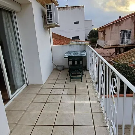 Hébergement de vacances Maison De Village Proche Centre-ville, Climatisation, 3 Pers. - Fr-1-571-72