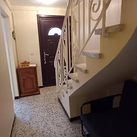 Holiday home Maison De Village Proche Centre-ville, Climatisation, 3 Pers. - Fr-1-571-72